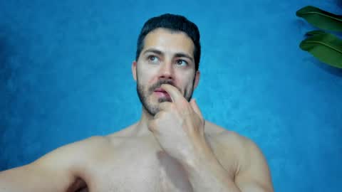 Snapshot of muscularmaster chatting on 05/26/26, 09:33 muscularmaster onlyfans online show from 05/26/26, 09:33