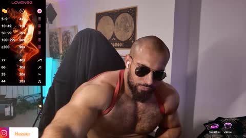 Snapshot of musculusx chatting on 09/13/25, 04:07 Musculus online show from 09/13/25, 04:07