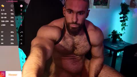 Snapshot of musculusx chatting on 09/29/25, 02:11 Musculus online show from 09/29/25, 02:11