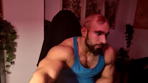 Snapshot of musculusx chatting on 10/03/25, 09:34 Musculus online show from 10/03/25, 09:34