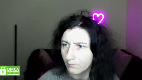 Snapshot of muse_kitty_jenia chatting on 10/13/25, 05:29 Jenya online show from 10/13/25, 05:29