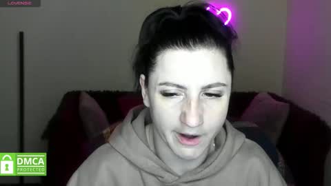 Snapshot of muse_kitty_jenia chatting on 11/12/25, 06:30 Jenya online show from 11/12/25, 06:30