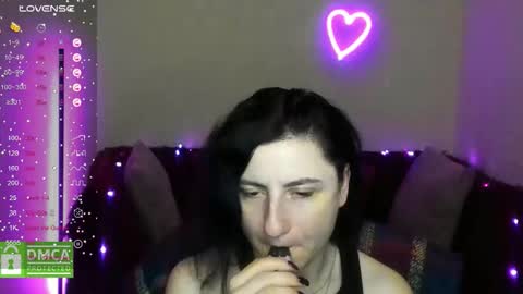 Snapshot of muse_kitty_jenia chatting on 12/15/25, 07:07 Jenya online show from 12/15/25, 07:07