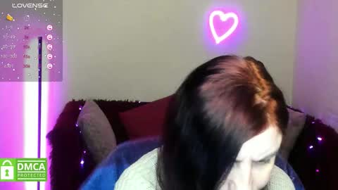 Snapshot of muse_kitty_jenia chatting on 01/17/26, 06:33 Jenya online show from 01/17/26, 06:33