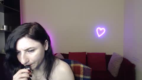 Jeneva online show from 11/21/25, 06:50