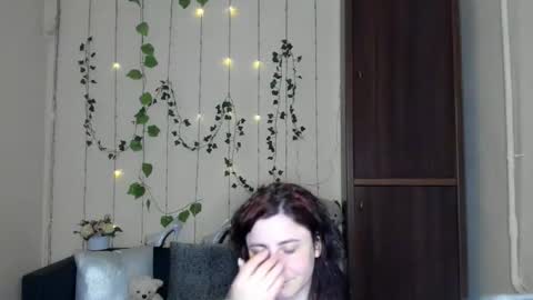 Jeneva online show from 05/09/26, 06:02