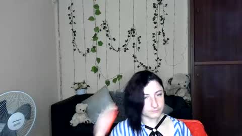 Jeneva online show from 06/18/26, 09:14