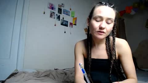 Snapshot of muse_online chatting on 12/16/24, 01:21 Muse Ali  online show from 12/16/24, 01:21