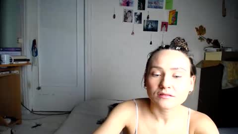 Snapshot of muse_online chatting on 12/19/24, 12:01 Muse Ali  online show from 12/19/24, 12:01