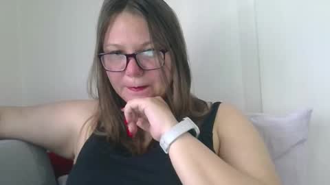 Snapshot of musechic_wild chatting on 03/09/26, 10:52 musechic_wild online show from 03/09/26, 10:52