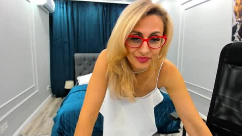 Diana online show from 01/15/25, 02:35