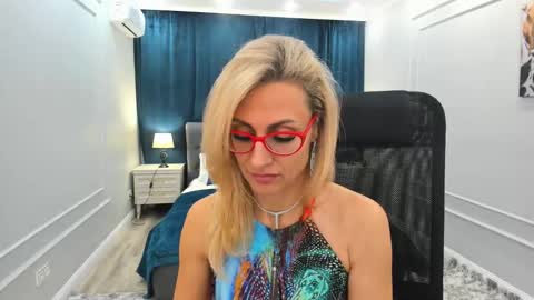 Diana online show from 03/03/25, 02:37