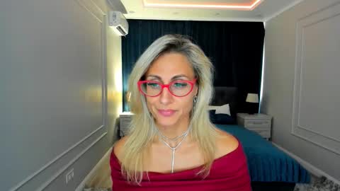 Diana online show from 09/18/25, 11:45