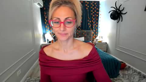 Diana online show from 10/24/25, 12:34