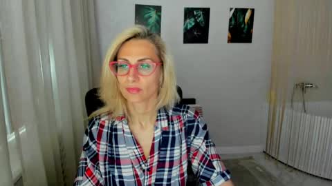 Diana online show from 05/25/26, 12:00