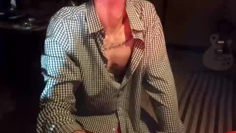 mush_living_room online show from 04/08/26, 04:23