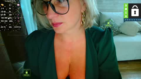 Lana online show from 06/09/26, 06:03