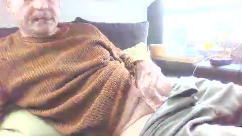 Snapshot of muskauer chatting on 01/11/25, 12:29 nobuddy online show from 01/11/25, 12:29