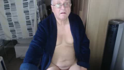 muttonuk1066 online show from 12/17/24, 09:50