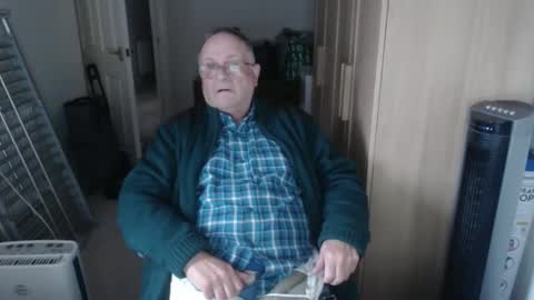 muttonuk1066 online show from 02/12/25, 03:05