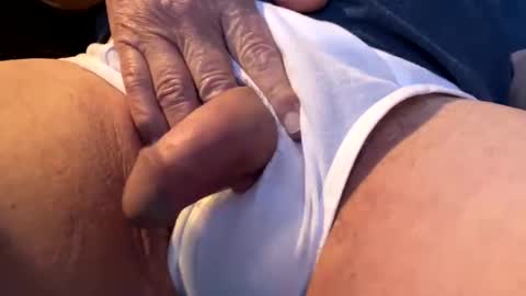 bighead mature oldcock love hairy pussy C2C married..hairy women more than welcome. Tips not required but appreciated online show from 03/07/25, 03:18