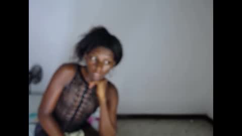 Snapshot of muyfer_latin_ts chatting on 05/22/26, 05:47 mayfer online show from 05/22/26, 05:47