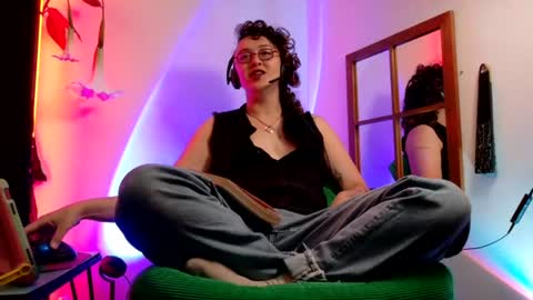 Snapshot of mx_anouk_divine chatting on 07/04/26, 04:46 Mx. Anouk Divine online show from 07/04/26, 04:46
