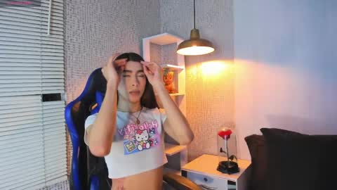 mxli_divine_ online show from 06/01/26, 03:03