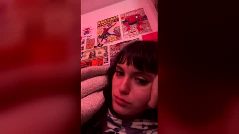 Snapshot of mxlvixje chatting on 12/21/25, 01:18 SOFIA online show from 12/21/25, 01:18