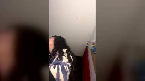 Snapshot of mxlvixje chatting on 02/01/26, 04:22 SOFIA online show from 02/01/26, 04:22