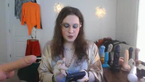 Snapshot of mxsissycharlotte chatting on 01/12/26, 04:56 Mx Charlotte online show from 01/12/26, 04:56