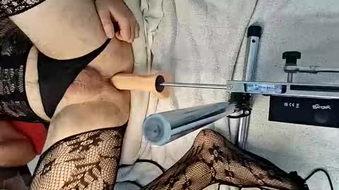 Snapshot of my_dirty_office chatting on 11/13/25, 08:02 my_dirty_office online show from 11/13/25, 08:02