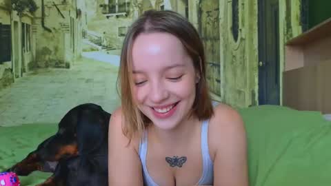 Snapshot of my_mia_ chatting on 09/21/25, 09:00  MIA  I will be here Monday Wednesday Thursday Saturday online show from 09/21/25, 09:00