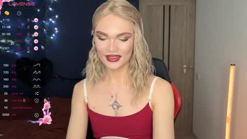 Snapshot of my_muse chatting on 12/02/24, 04:42 Sandra Muse online show from 12/02/24, 04:42