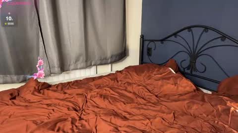 Snapshot of my_muse chatting on 03/08/25, 11:18 Sandra Muse online show from 03/08/25, 11:18