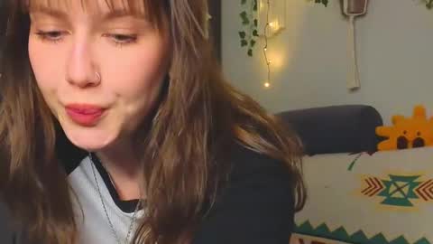 Snapshot of my_parisss chatting on 12/15/24, 11:20 PARIS online show from 12/15/24, 11:20