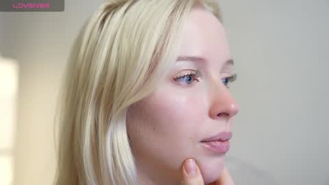 STELLA  Im here today online show from 12/03/24, 10:51