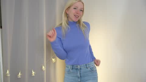 STELLA  Im here today online show from 12/09/24, 03:22