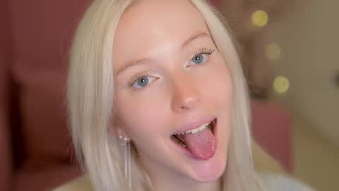 STELLA  Im here today online show from 03/02/25, 02:32