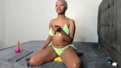 Snapshot of myah_love chatting on 06/23/26, 03:26 myah_love online show from 06/23/26, 03:26