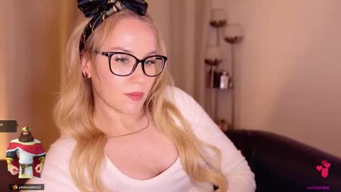 Mya-be Yours P online show from 11/21/25, 08:07