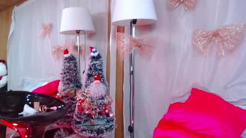 Snapshot of myathtylerth chatting on 11/27/25, 08:11 Mya online show from 11/27/25, 08:11