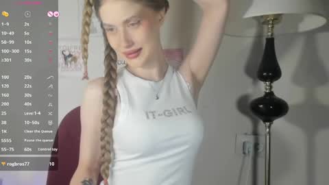 Snapshot of mychloecute chatting on 05/23/26, 08:46 chloe online show from 05/23/26, 08:46