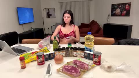 Snapshot of mycreamydreams chatting on 03/05/25, 02:03 mycreamydreams online show from 03/05/25, 02:03