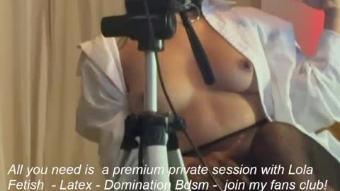 Lola online show from 04/19/26, 09:39