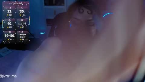 Nicoll Independent model Please help me to reach 100 thumbs up online show from 10/26/25, 05:35