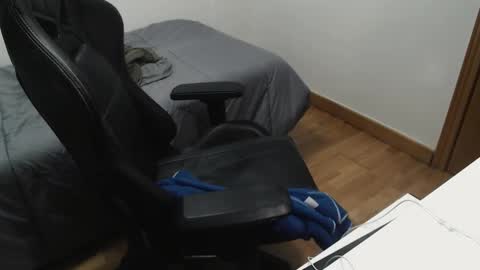 Snapshot of myhairymacho chatting on 01/08/25, 11:21 Juan OF myhairymacho online show from 01/08/25, 11:21