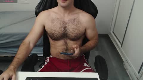 Snapshot of myhairymacho chatting on 07/05/26, 08:05 Juan OF myhairymacho online show from 07/05/26, 08:05