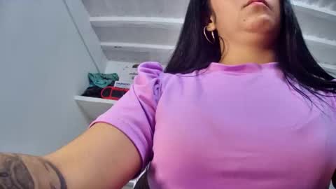 Snapshot of myhoney_hot chatting on 01/09/25, 02:01 myhoney_hot online show from 01/09/25, 02:01