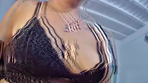 Snapshot of myhoney_hot chatting on 01/24/25, 08:11 myhoney_hot online show from 01/24/25, 08:11